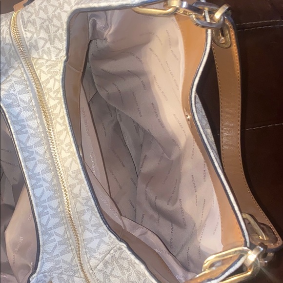 Michael Kors Signature Logo Fulton Bag - Picture 6 of 11